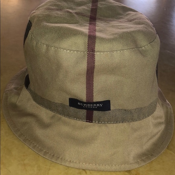 Burberry hat - Picture 1 of 4